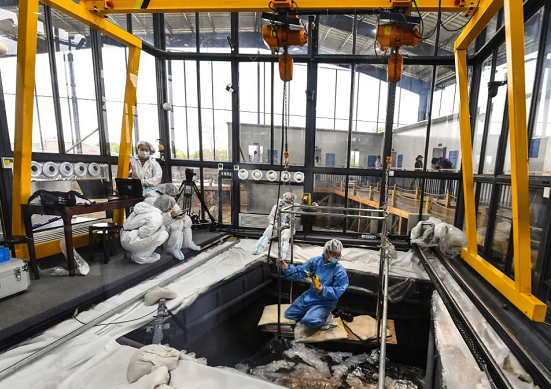 三星堆文物挖掘和提取現場