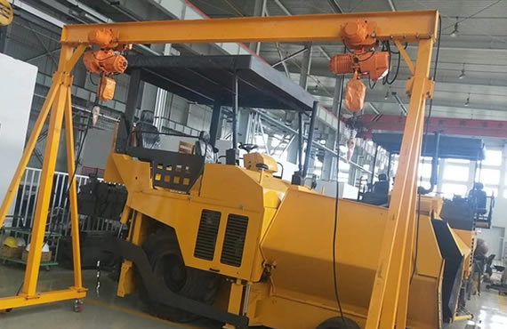 5T移動(dòng)式龍門(mén)吊架